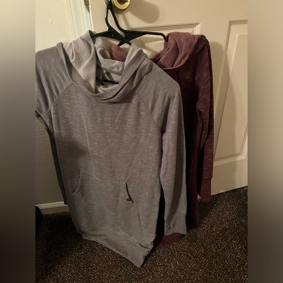 GAIAM yoga hoodies set of 2. Size S Like New - Picture 1 of 4